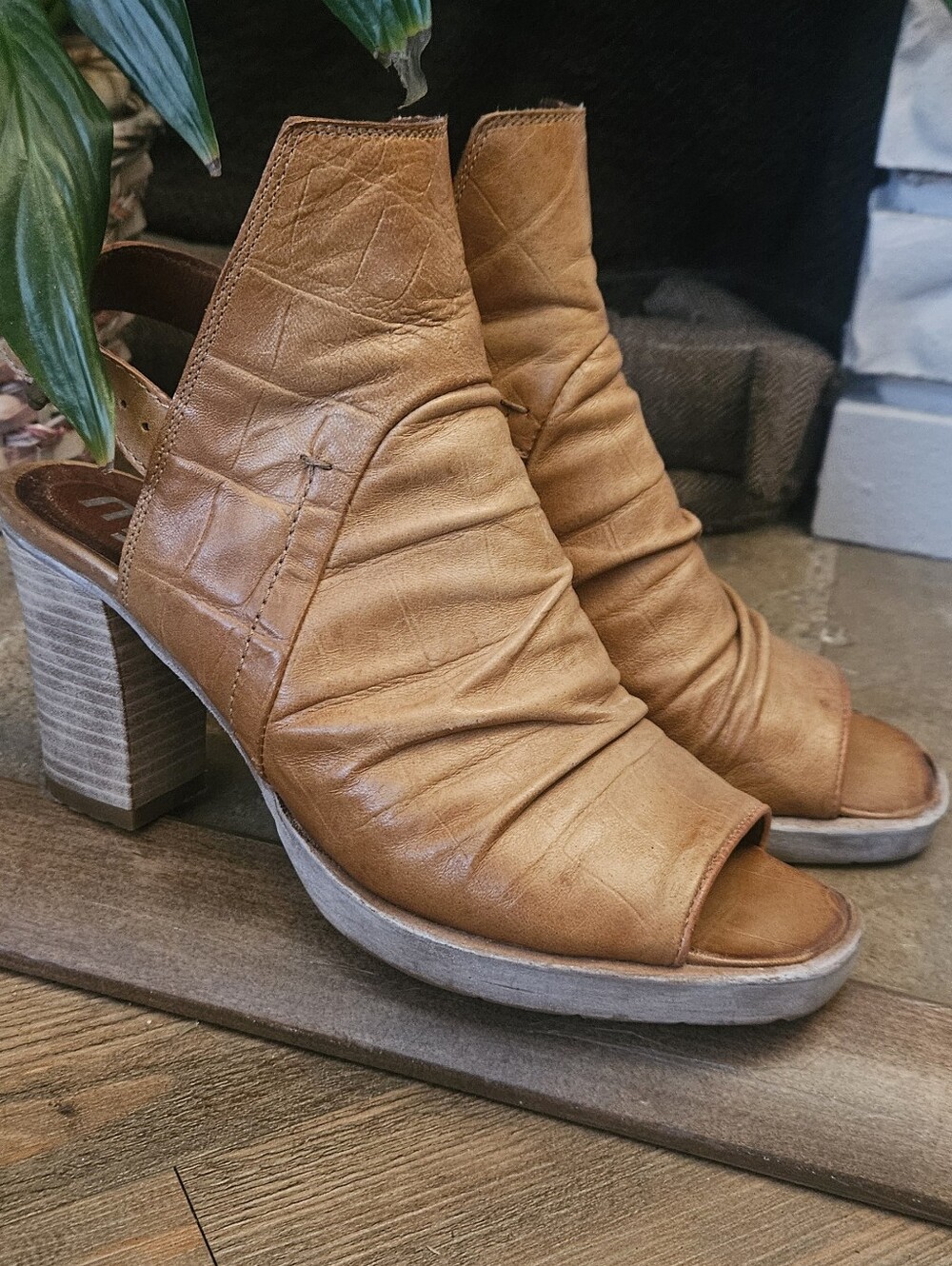 Mjus Leather Tan Open-Toe Block Heel Slingback Women’s Sandals 3.5"